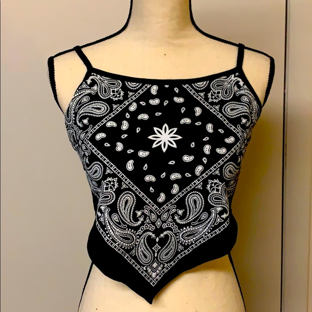 Bandana pattern crop top